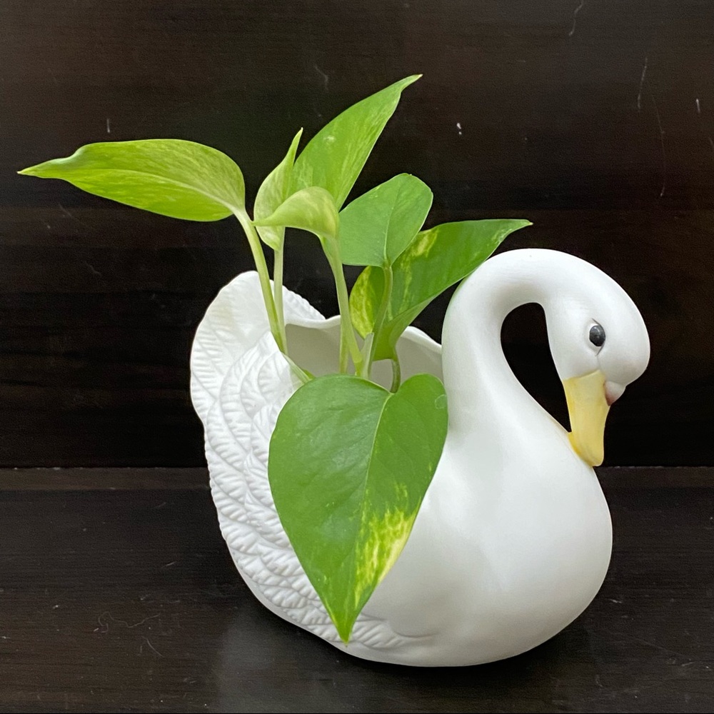 Vintage White Swan Ceramic Planter
